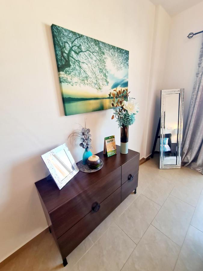 Stunning Apartment C106 With Balcony Looking Over Pool Peyia Ngoại thất bức ảnh