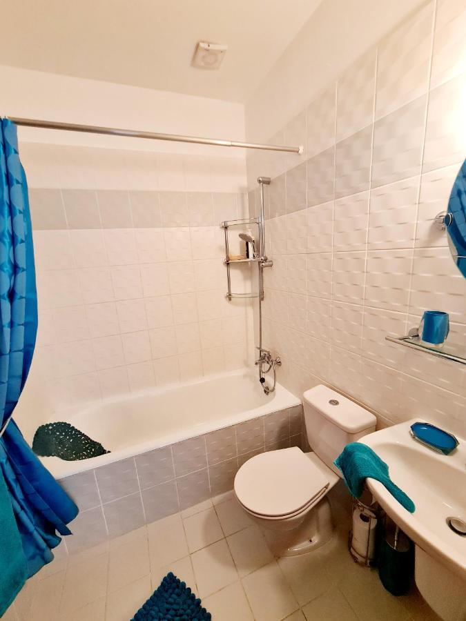 Stunning Apartment C106 With Balcony Looking Over Pool Peyia Ngoại thất bức ảnh